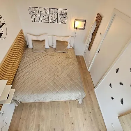 Luxurious Near The Center - Entire Unit * Prag