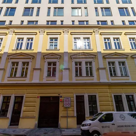 Luxurious Near The Center - Entire Unit Lejlighed Prag